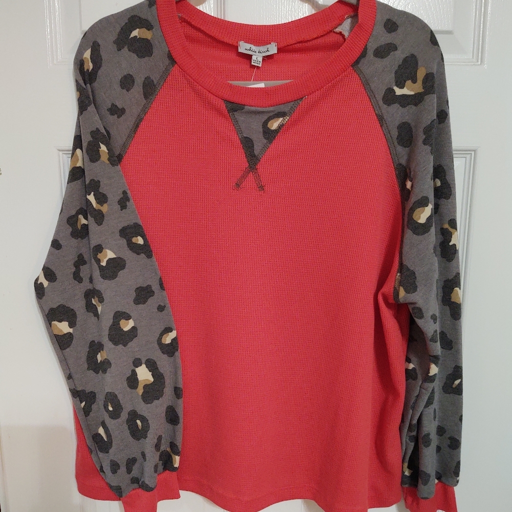 Woman's long sleeve top
